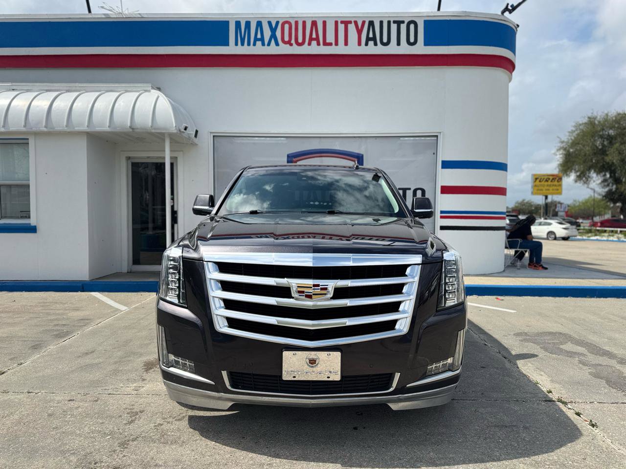 Used 2016 Cadillac Escalade ESV Luxury AWD/4WD image 7