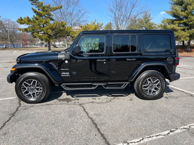 Used 2024 Jeep Wrangler Sahara w/ Technology Group AWD/4WD image 6