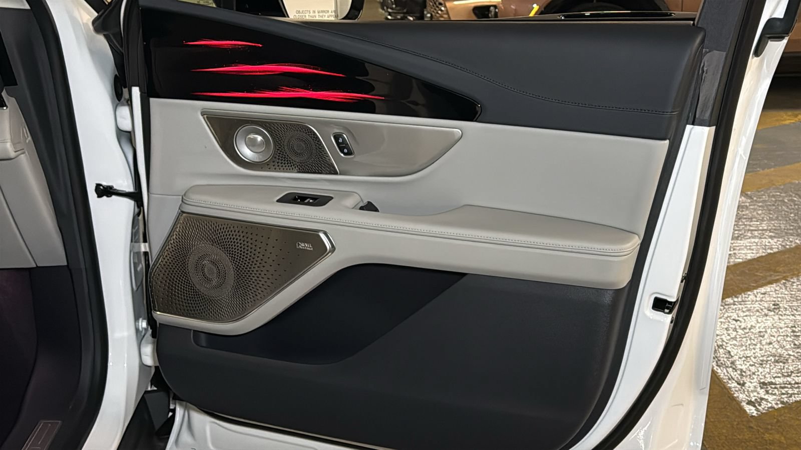New 2026 Lincoln Nautilus Reserve AWD/4WD image 9