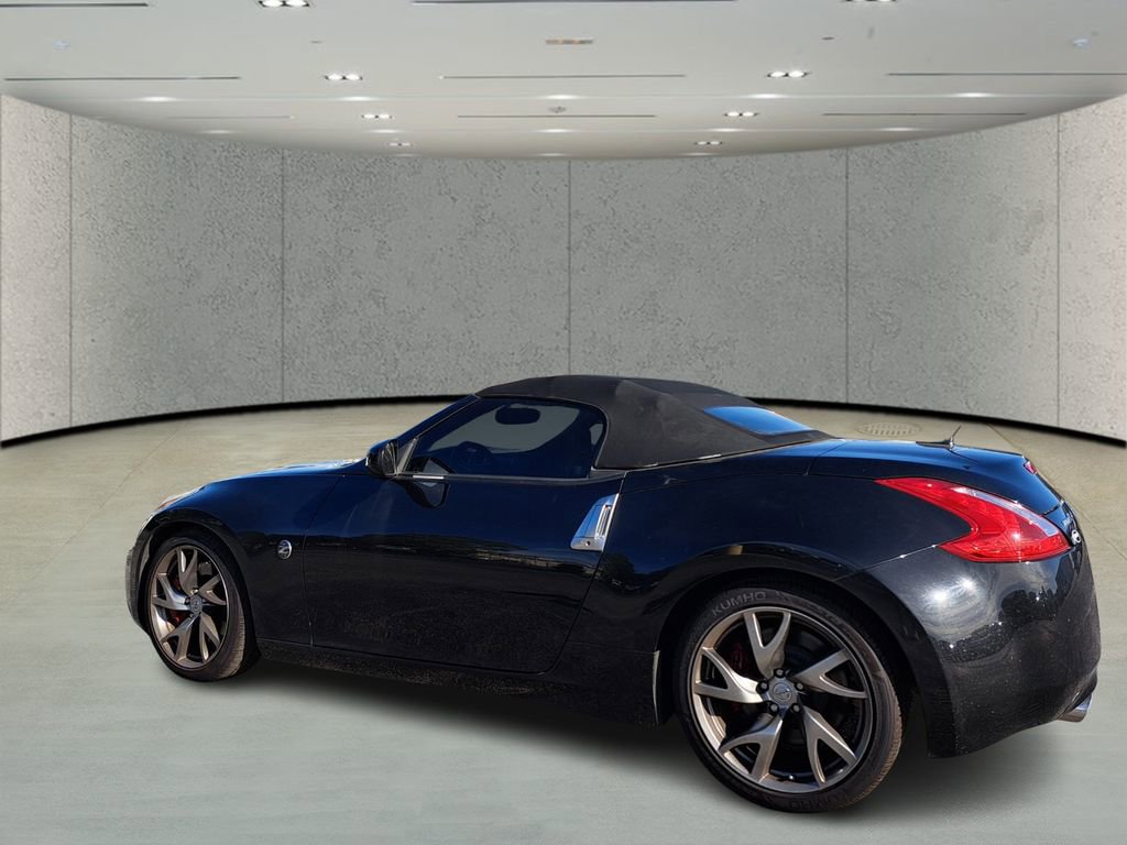 Used 2014 Nissan 370Z Touring w/ Sport Package image 7