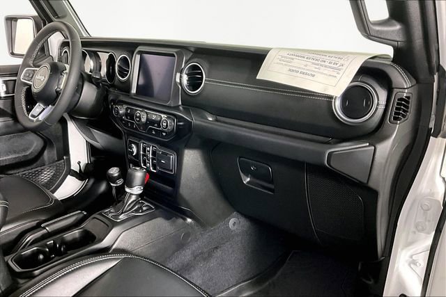 Used 2023 Jeep Wrangler Sahara image 25