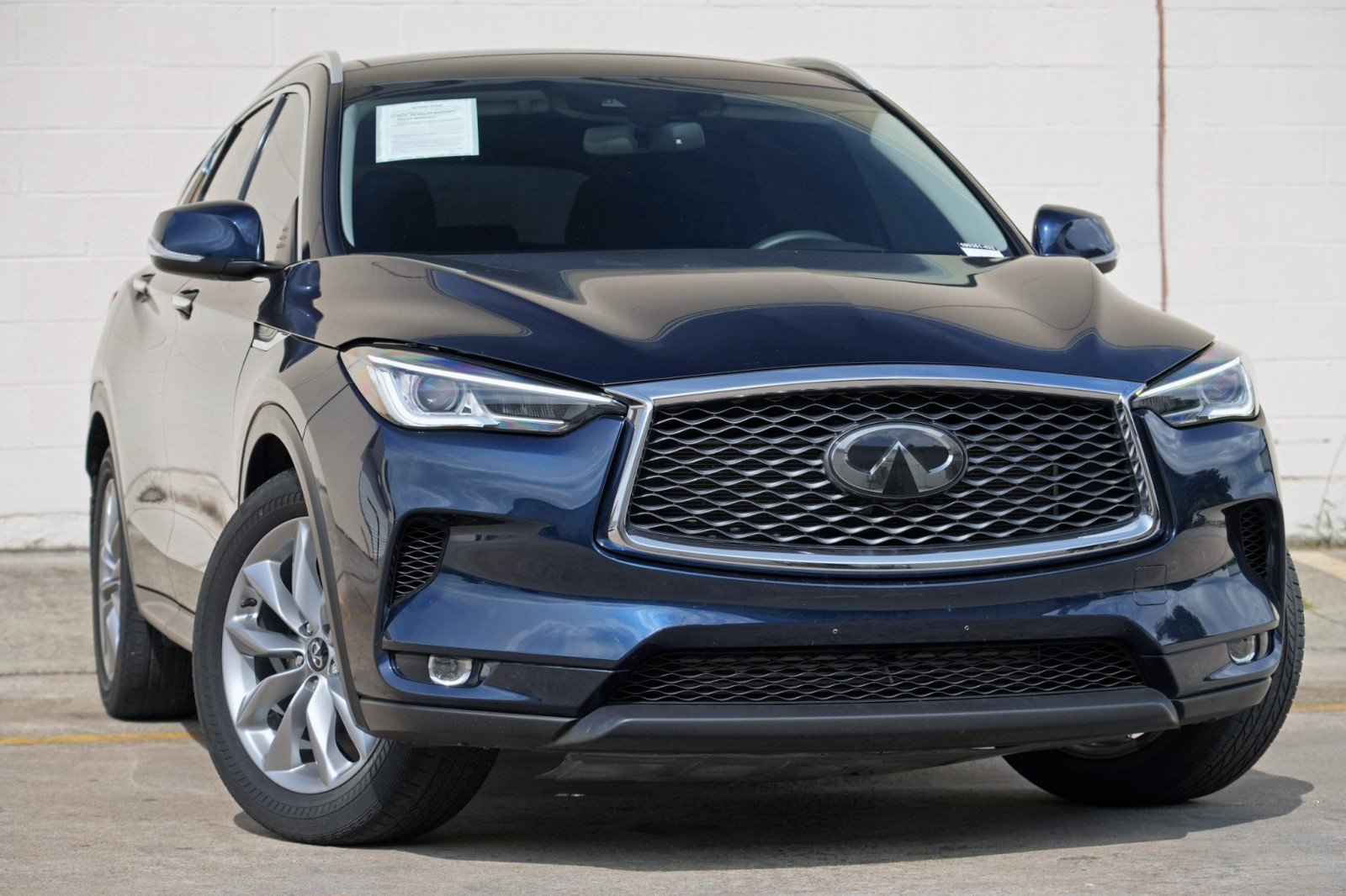 Used 2022 INFINITI QX50 Luxe FWD image 2