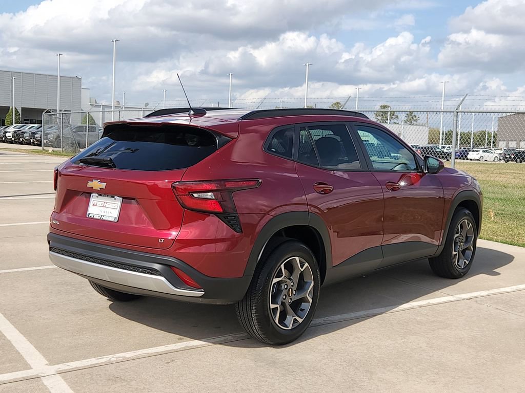 Used 2025 Chevrolet Trax LT image 5