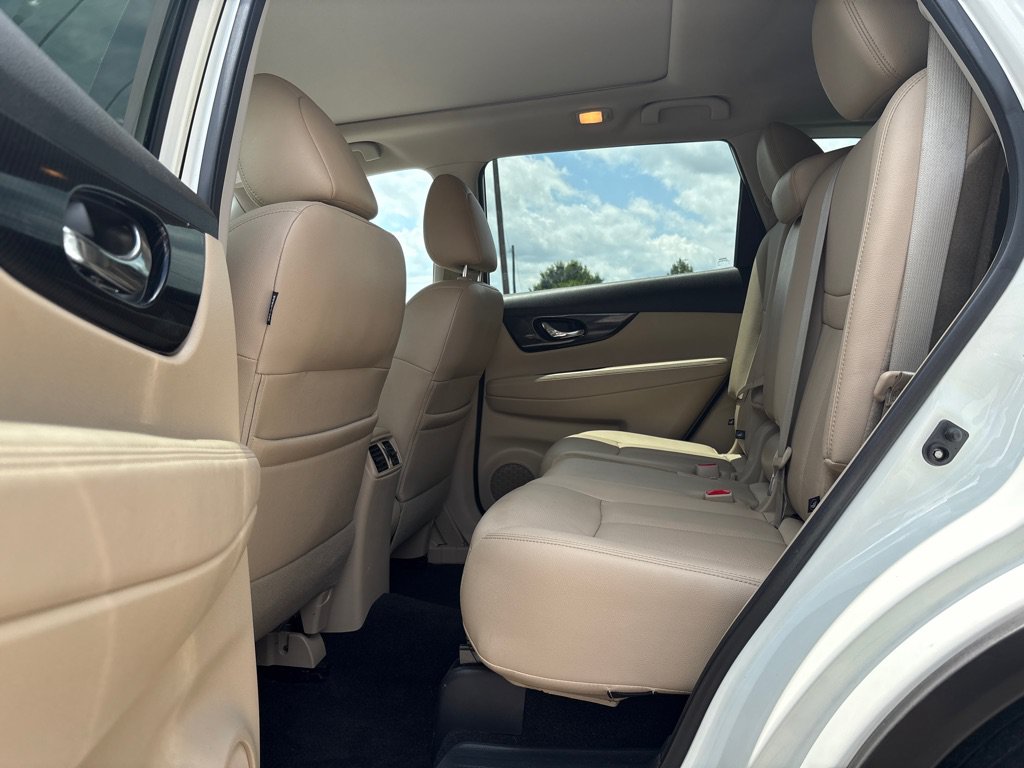 Used 2019 Nissan Rogue SL w/ Premium Package FWD image 15
