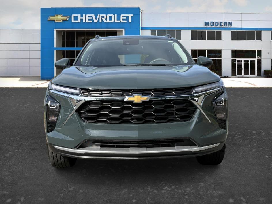 Used 2025 Chevrolet Trax LT image 7