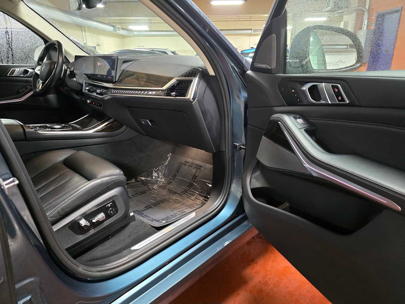 Used 2023 BMW X7 xDrive40i image 13