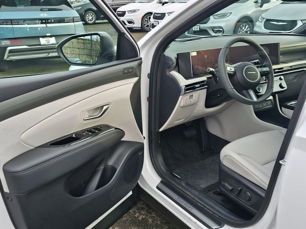 New 2026 Hyundai Tucson Limited image 17