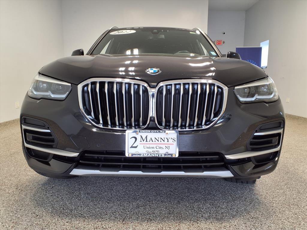 Used 2022 BMW X5 xDrive40i w/ Premium Package image 5