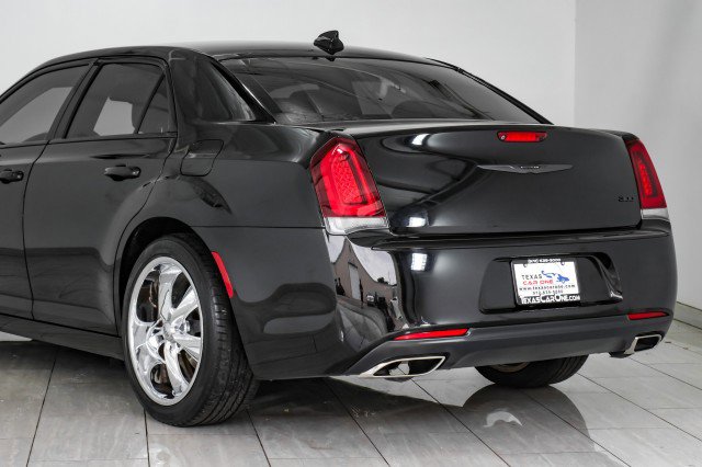 Used 2022 Chrysler 300 Touring w/ Sport Appearance Package image 61