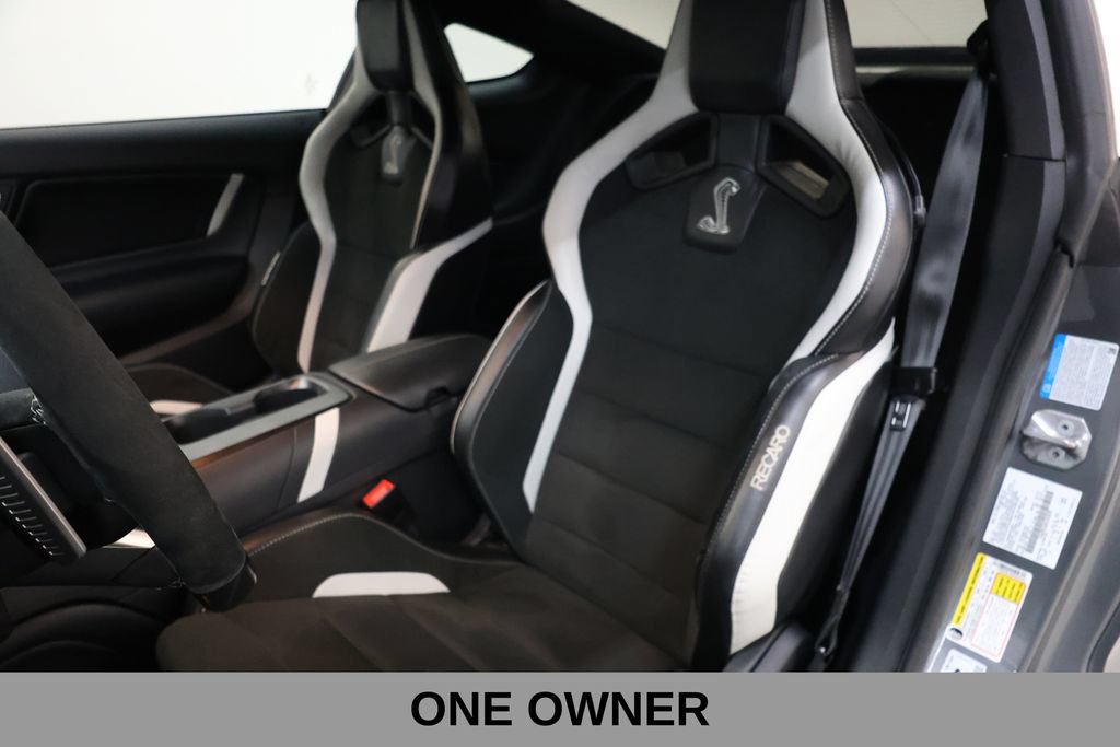 Used 2022 Ford Mustang Shelby GT500 w/ Carbon Fiber Track Pack RWD image 12