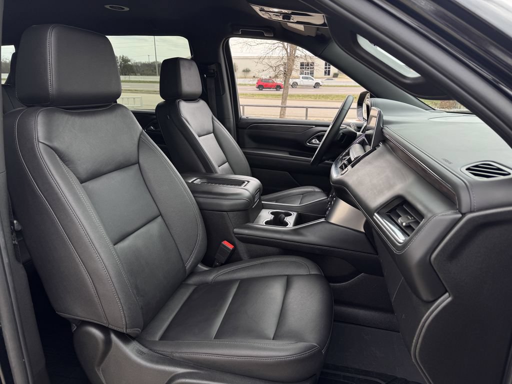 Used 2023 Chevrolet Tahoe Z71 w/ Z71 Off-Road Package AWD/4WD image 26