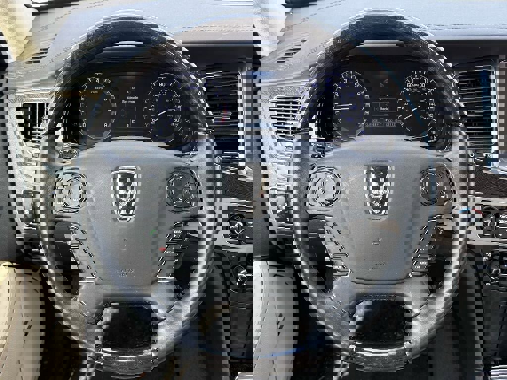 Used 2014 Hyundai Equus Signature image 19