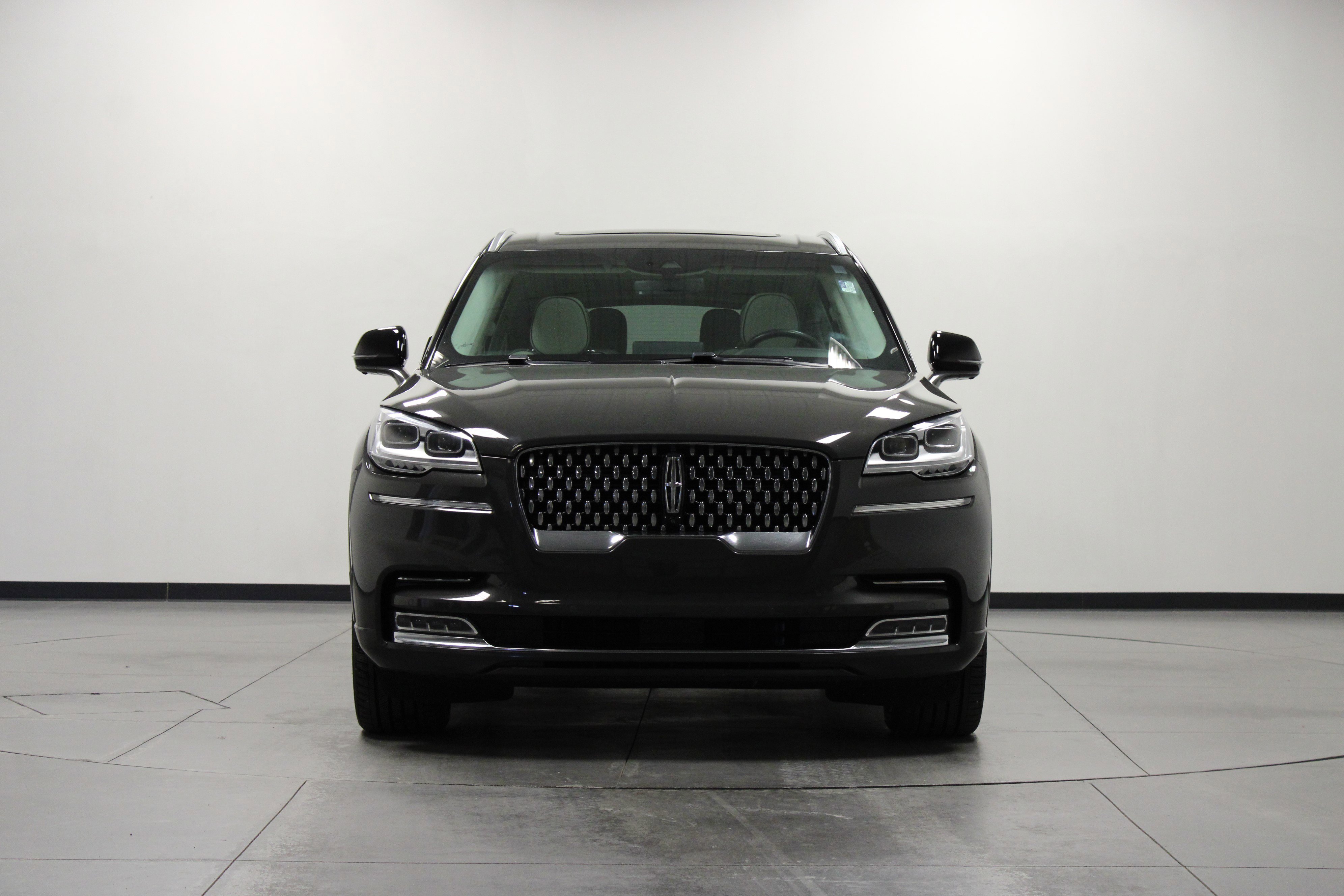 Used 2024 Lincoln Aviator Black Label w/ Dynamic Handling Package image 9