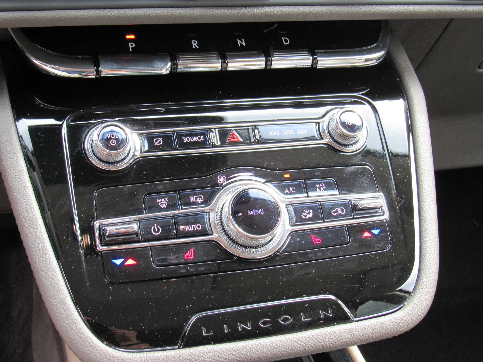 Certified 2022 Lincoln Corsair FWD image 17