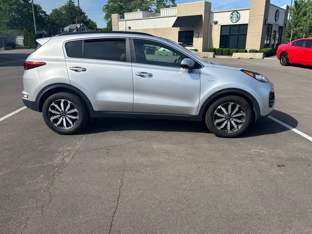 Used 2018 Kia Sportage EX w/ EX Technology Package AWD/4WD image 4