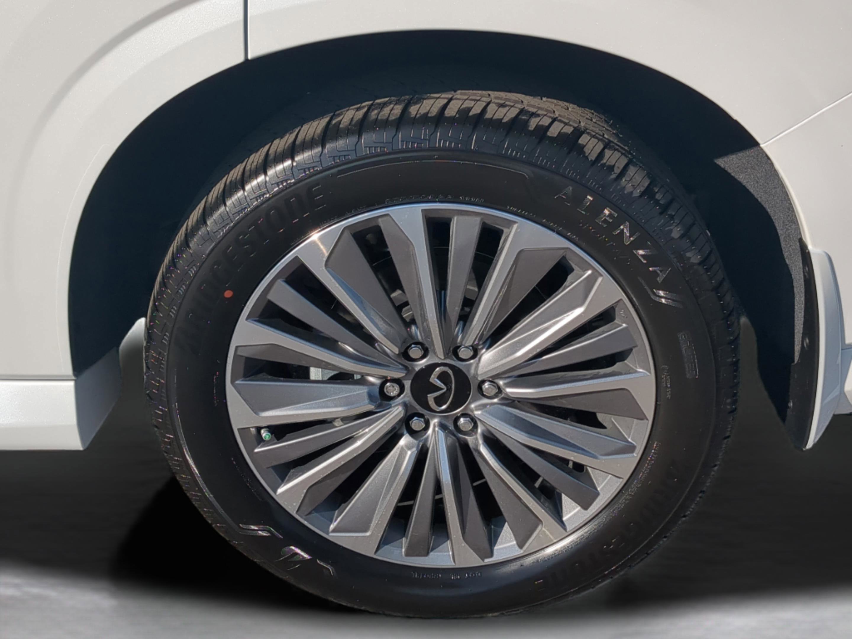 New 2026 INFINITI QX80 Luxe w/ Cargo Package image 6