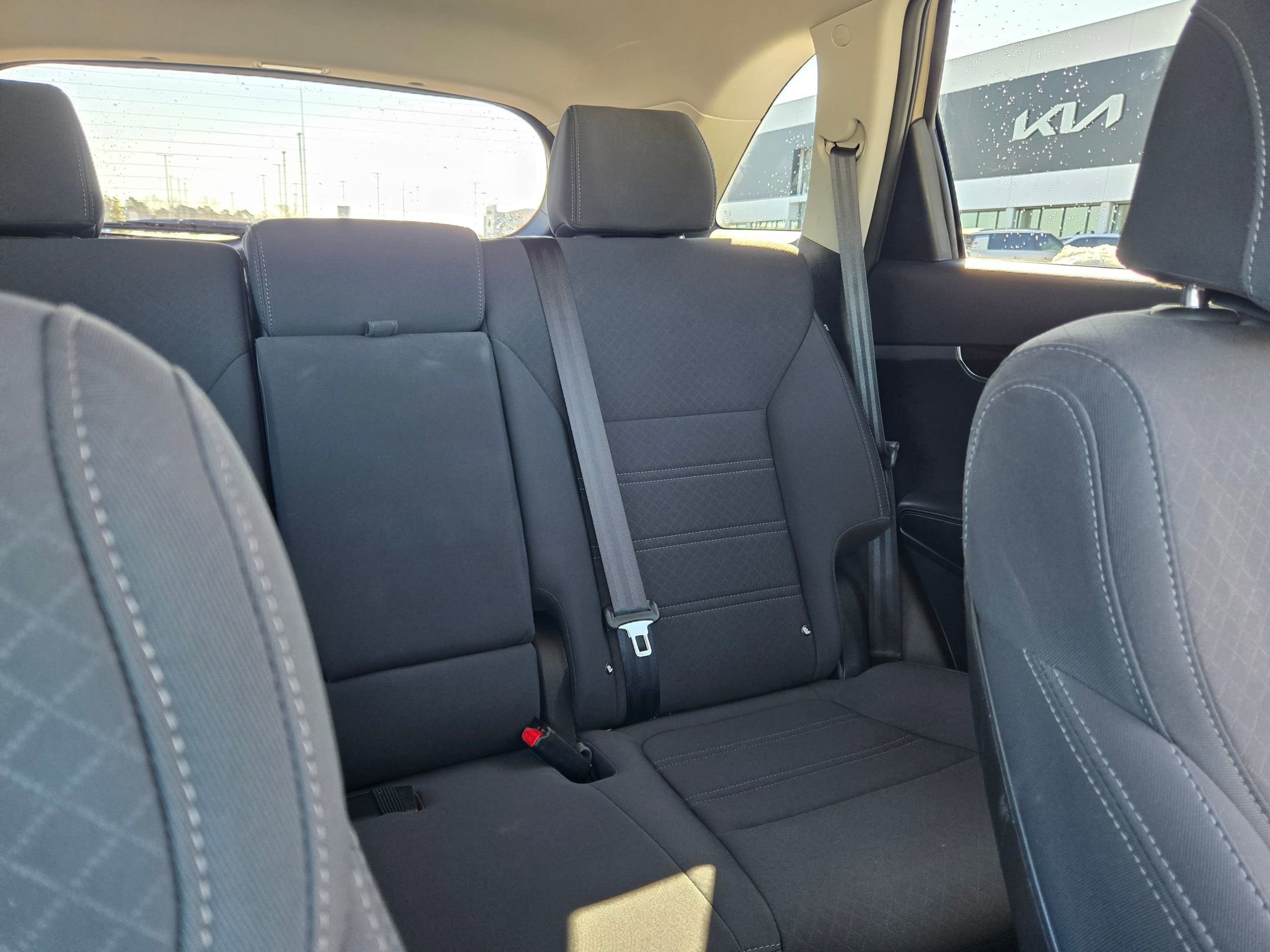 Used 2017 Kia Sorento LX w/ LX Convenience Package image 14