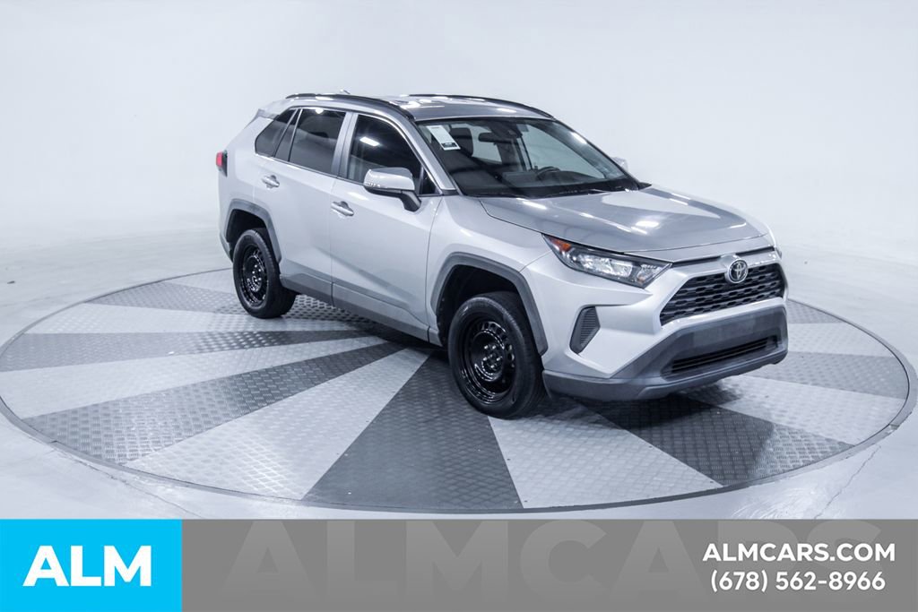 Used 2020 Toyota RAV4 LE FWD image 14