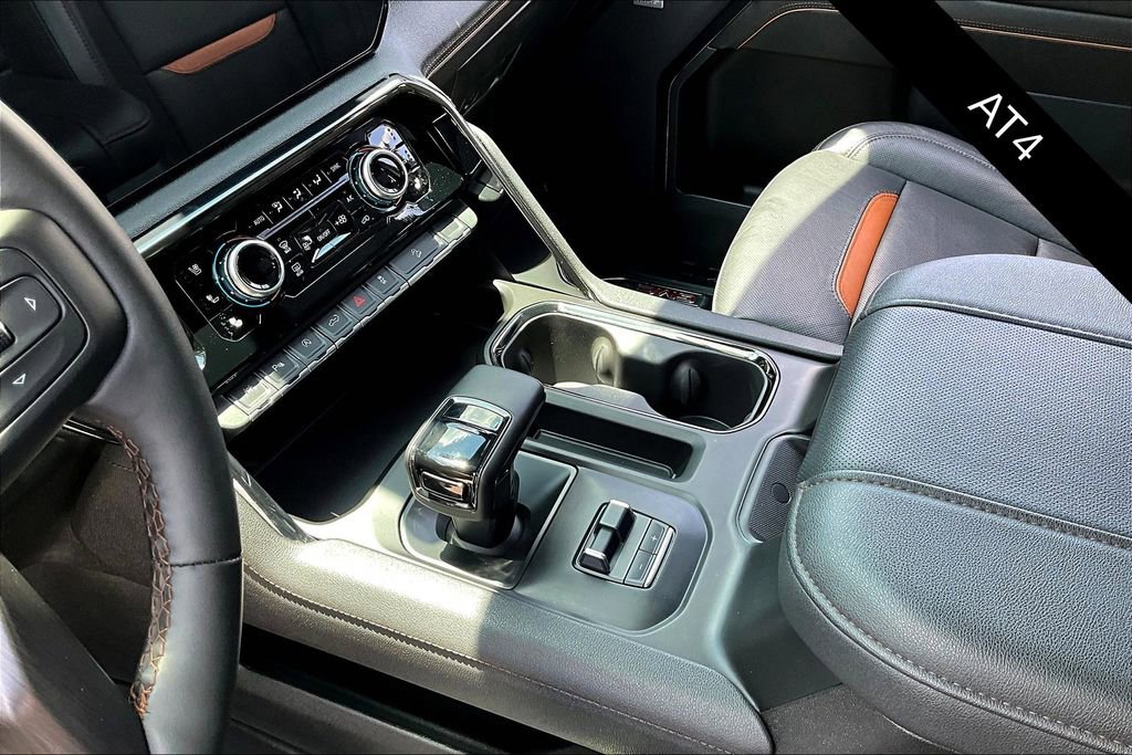 Used 2024 GMC Sierra 1500 AT4 w/ Technology Package image 18