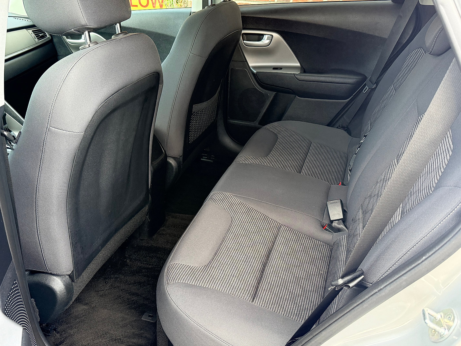 Used 2018 Kia Niro FE FWD image 29