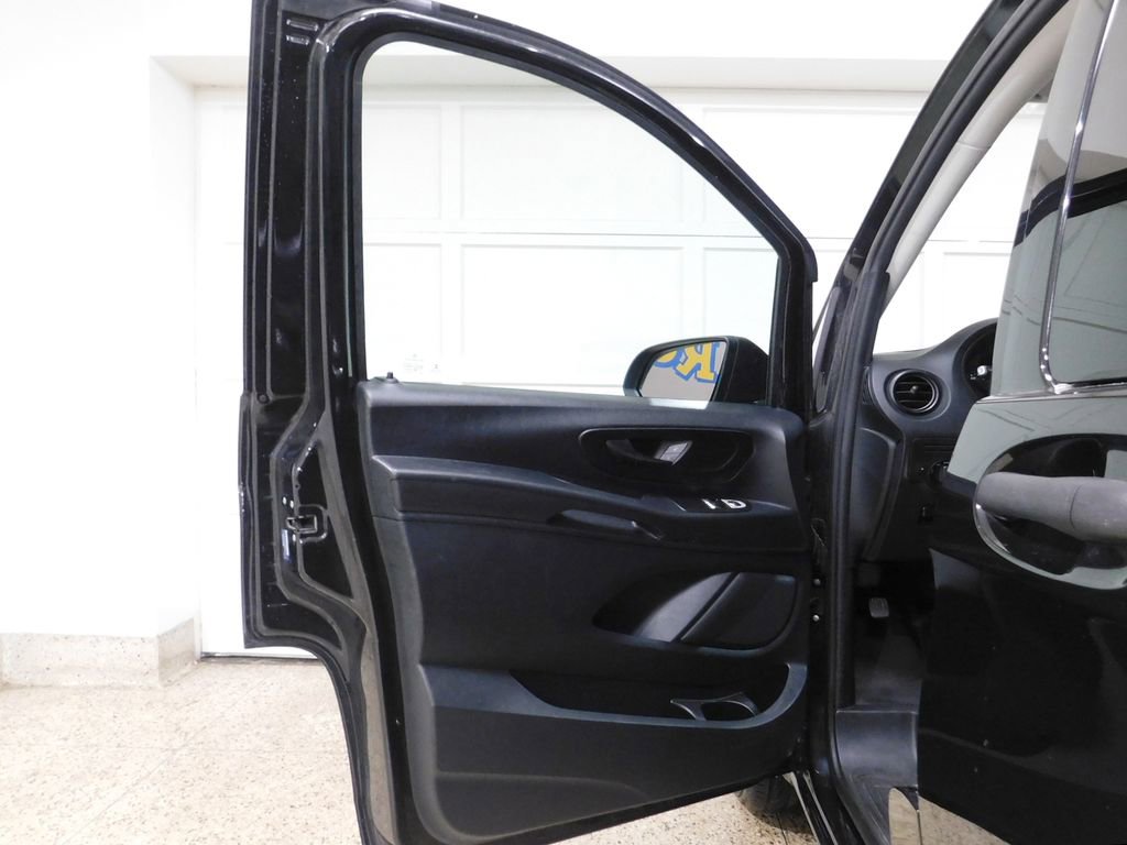 Used 2019 Mercedes-Benz Metris Passenger image 23