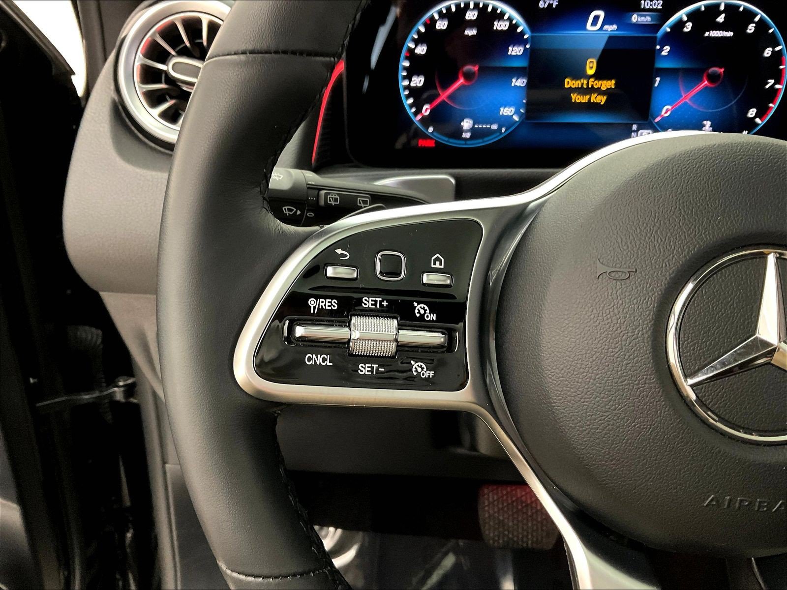 Certified 2023 Mercedes-Benz GLB 250 4MATIC image 11