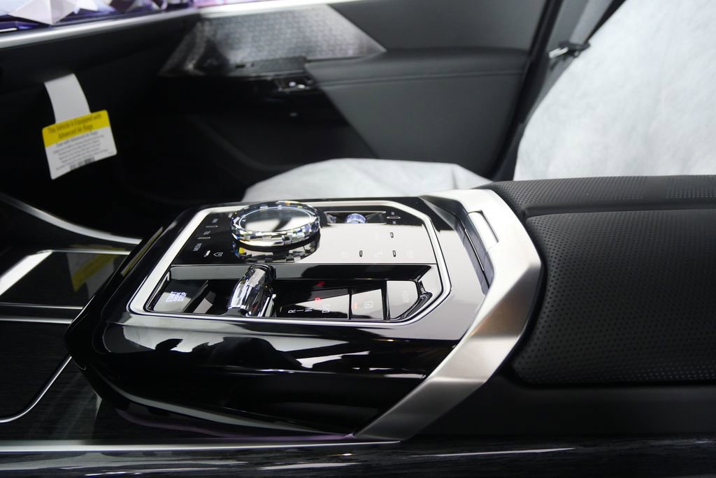 New 2026 BMW 760i xDrive w/ Executive Package image 23