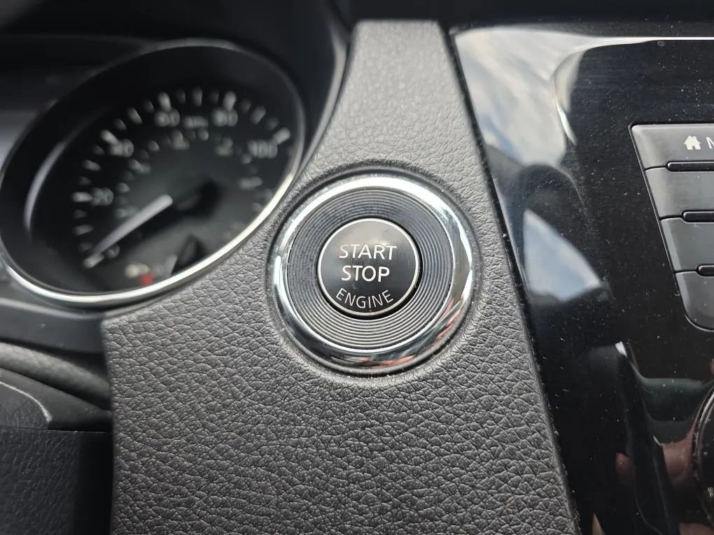 Used 2021 Nissan Rogue Sport SV FWD image 31