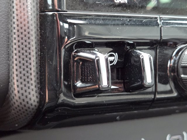 Used 2025 RAM 2500 Limited AWD/4WD image 33