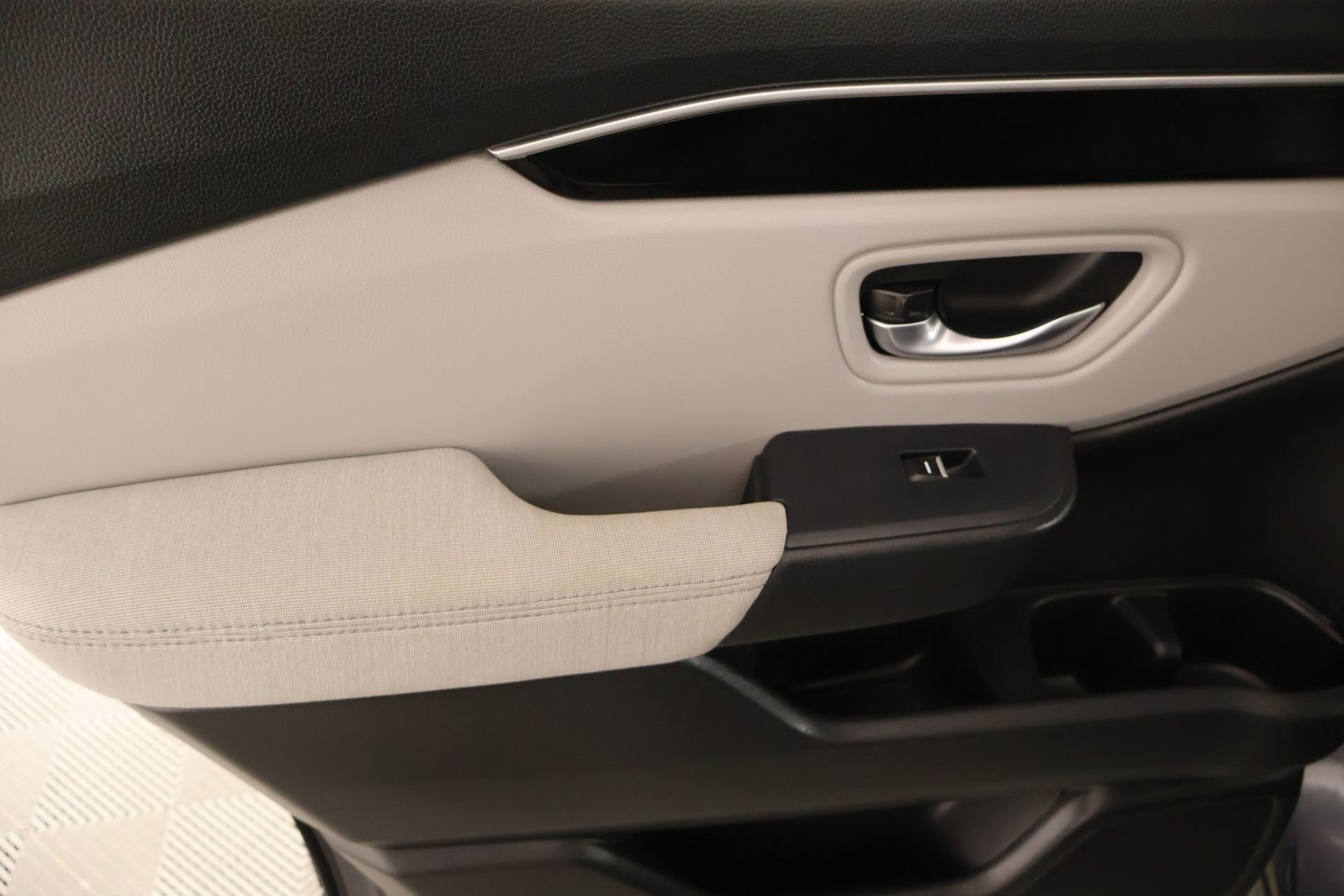 Used 2023 Honda Pilot LX image 16