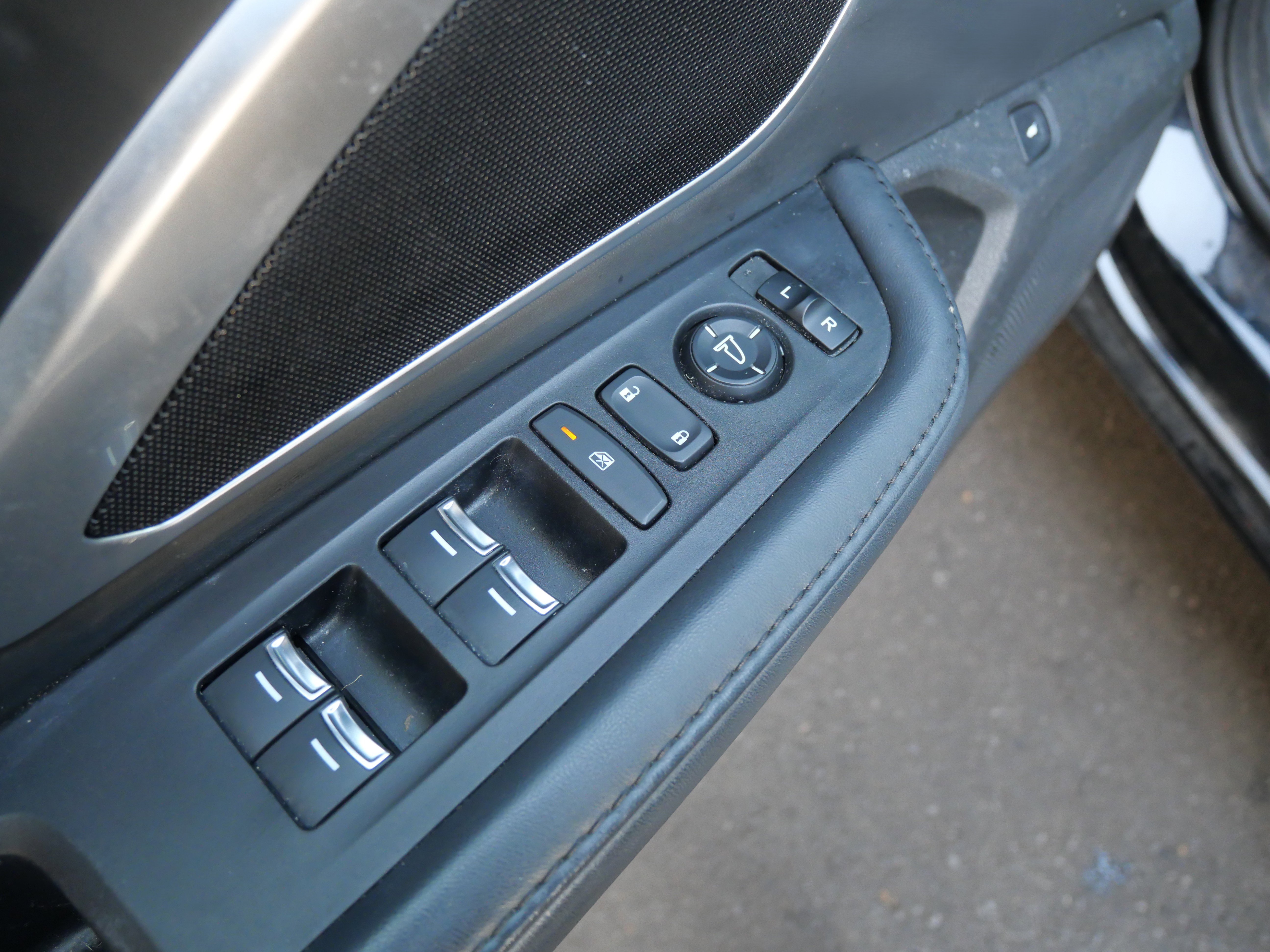 Used 2021 Acura RDX AWD image 7