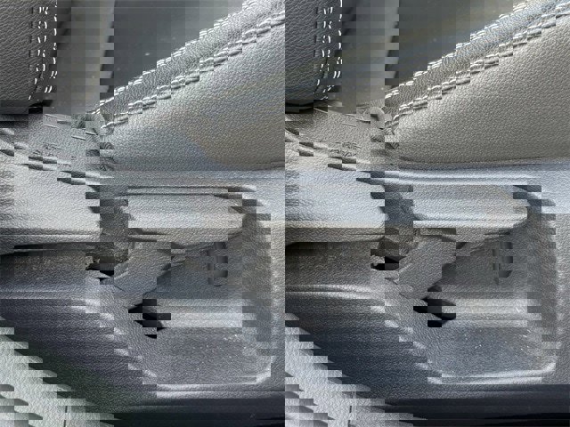 Used 2025 Toyota Camry SE image 30