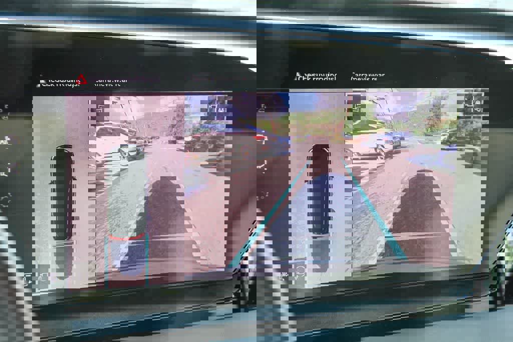 Used 2025 Audi Q6 e-tron Premium w/ Convenience Package image 21