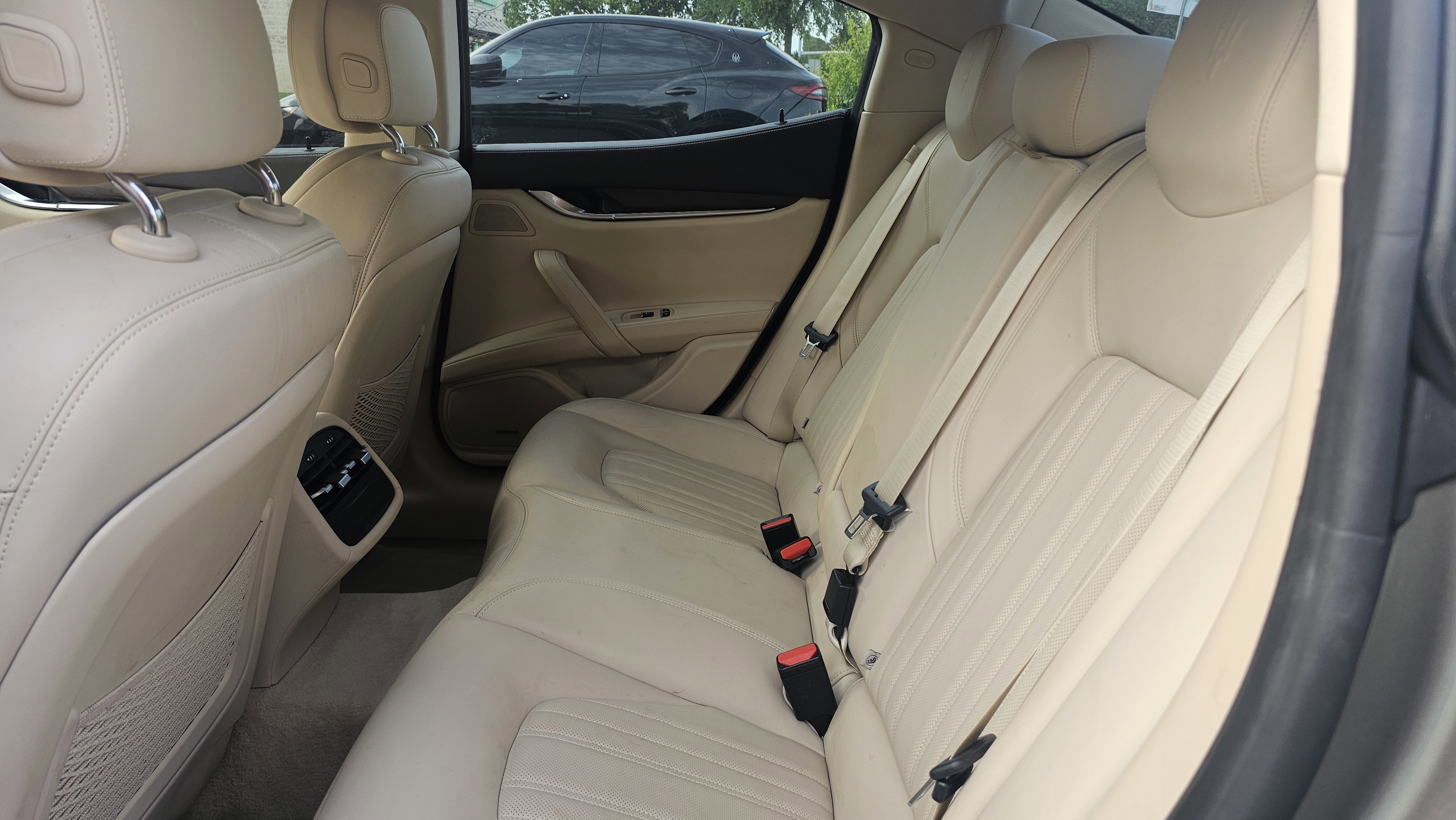 Used 2018 Maserati Ghibli GranLusso image 23