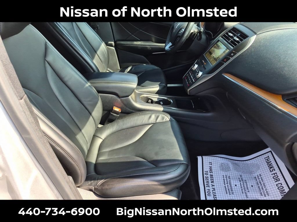 Used 2017 Lincoln MKC Select w/ Select Plus Package AWD/4WD image 27
