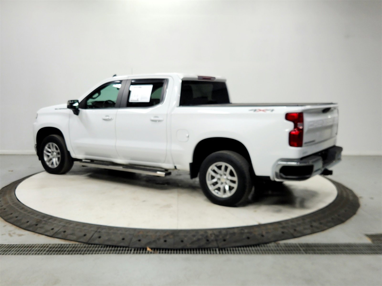 Used 2021 Chevrolet Silverado 1500 LT image 5