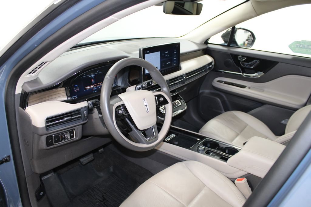 Used 2023 Lincoln Corsair Reserve w/ Equipment Group 201A image 23