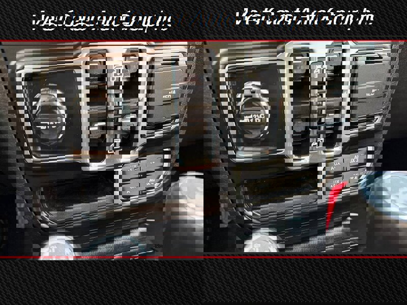 Used 2023 Jeep Wrangler Unlimited Sahara image 24