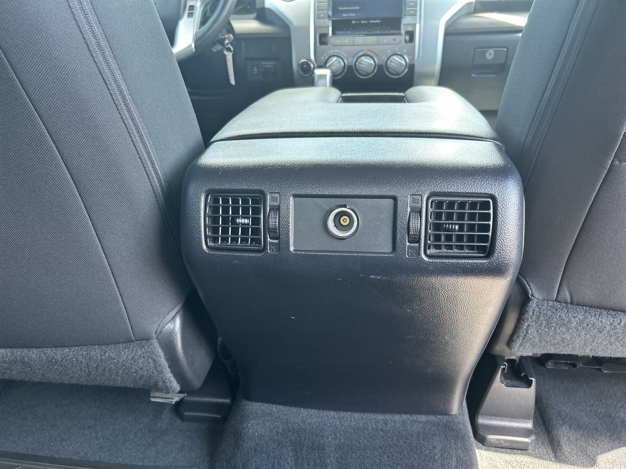 Used 2021 Toyota Tundra SR5 AWD/4WD image 18