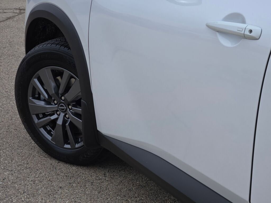 New 2026 Nissan Pathfinder SV image 17