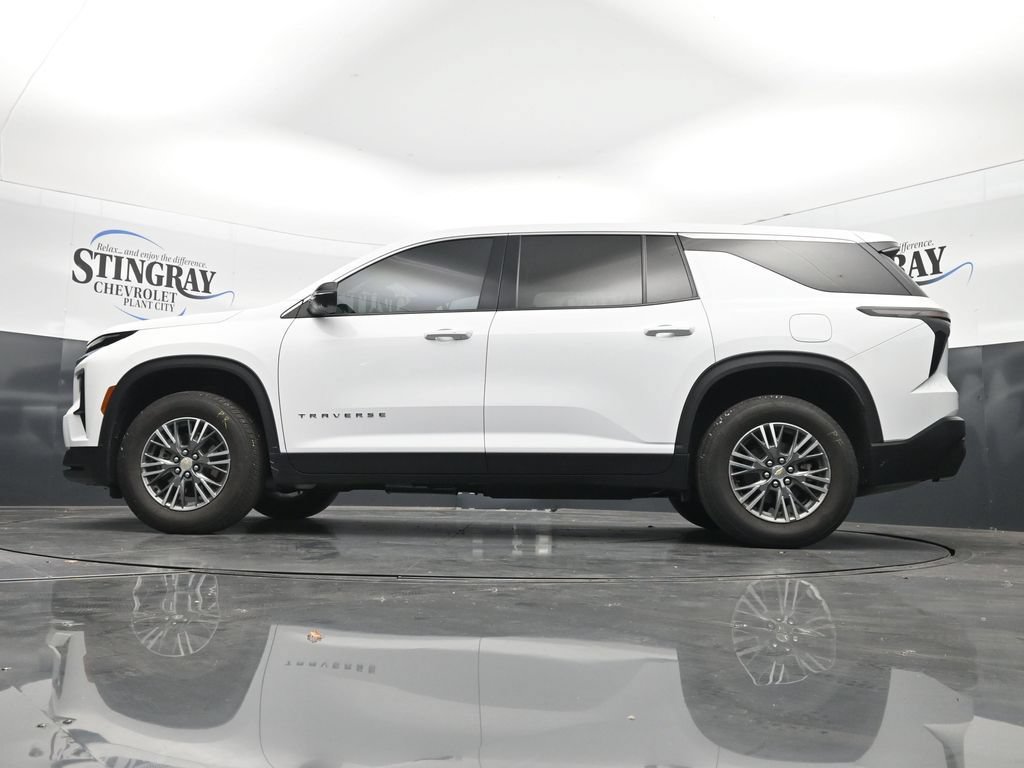 Certified 2024 Chevrolet Traverse LS FWD image 29