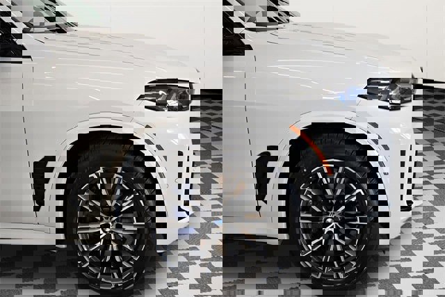 New 2026 BMW X5 xDrive50e image 28