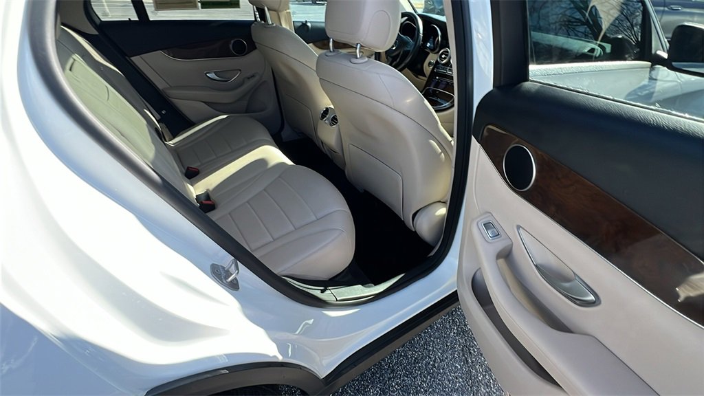 Used 2017 Mercedes-Benz GLC 300 image 19