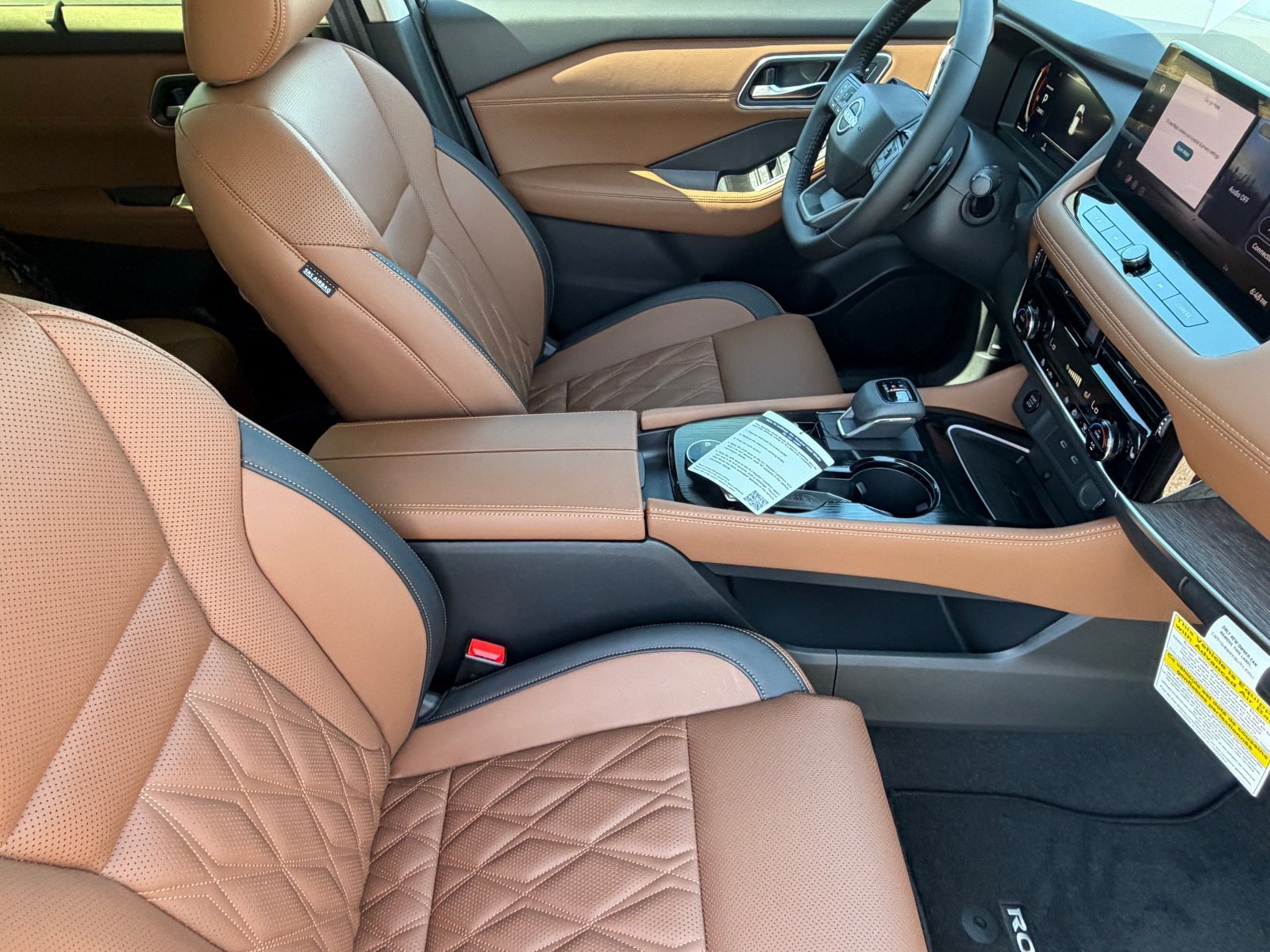 New 2026 Nissan Rogue Platinum AWD/4WD image 10