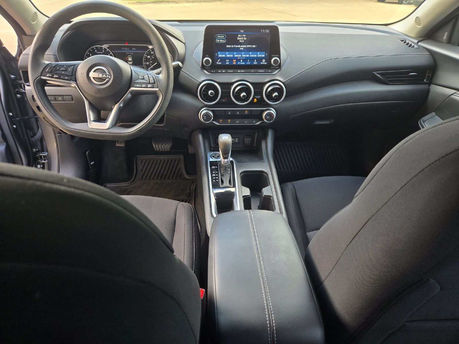 Used 2025 Nissan Sentra SV FWD image 8