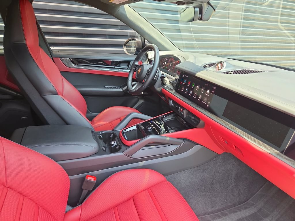 Certified 2024 Porsche Cayenne Turbo GT AWD/4WD image 17