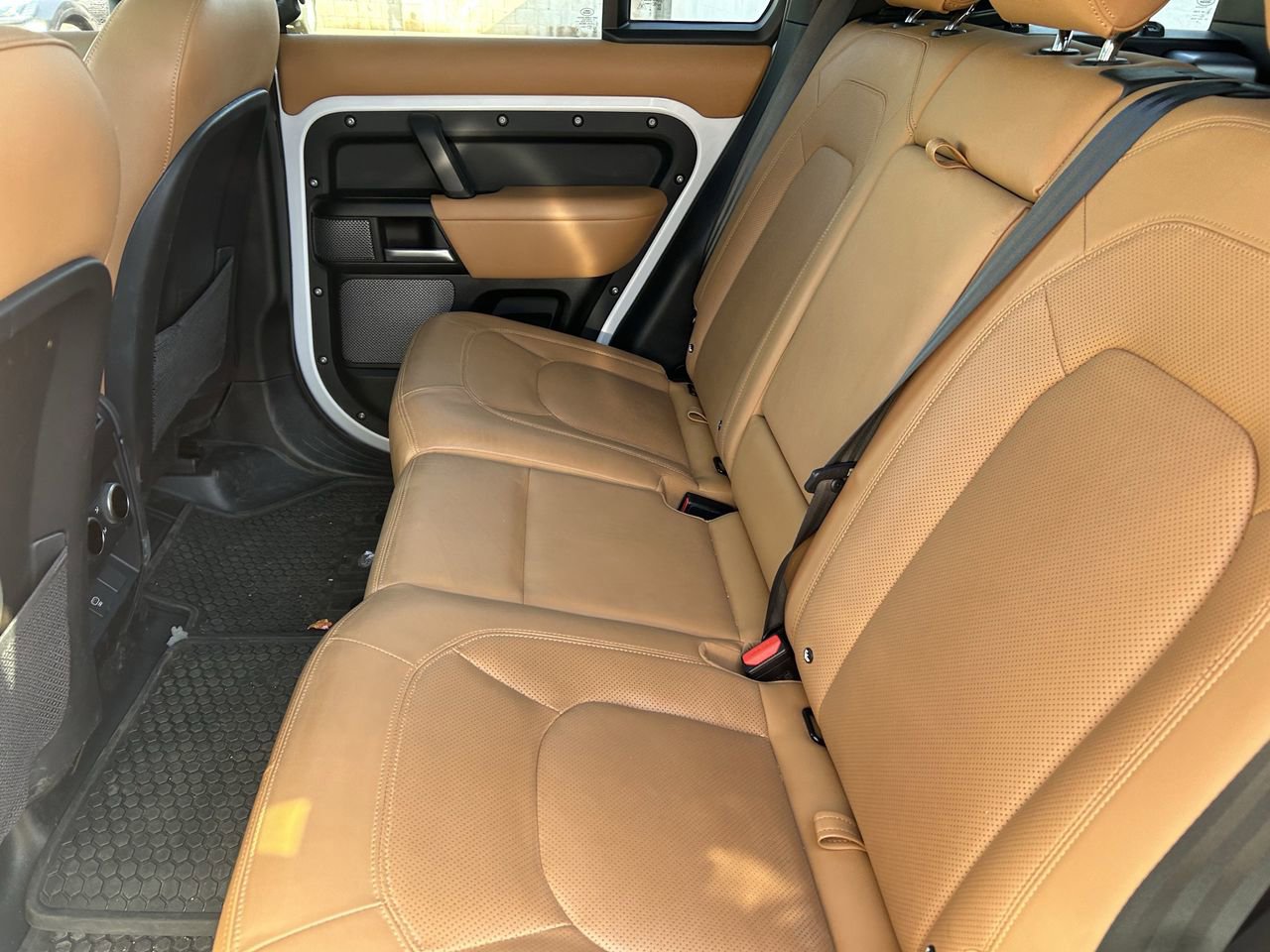 Used 2023 Land Rover Defender 110 V8 image 9