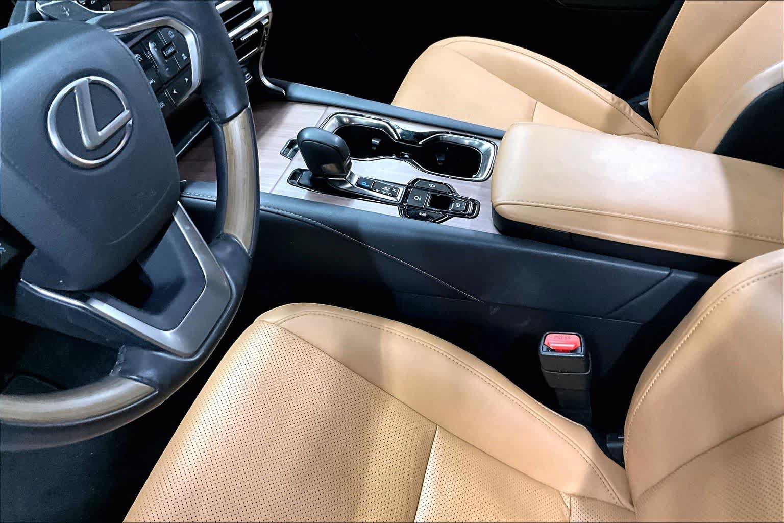 Used 2023 Lexus RX 350 Premium w/ Accessory Package (Z1) FWD image 16