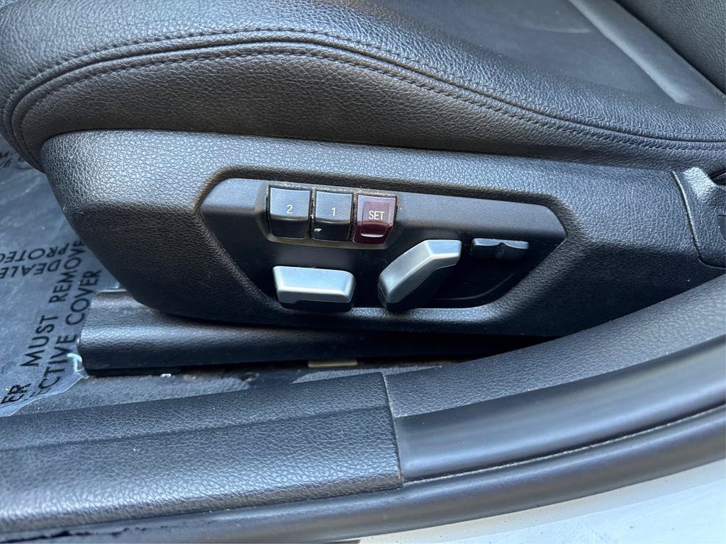 Used 2018 BMW 330i Sedan RWD image 32