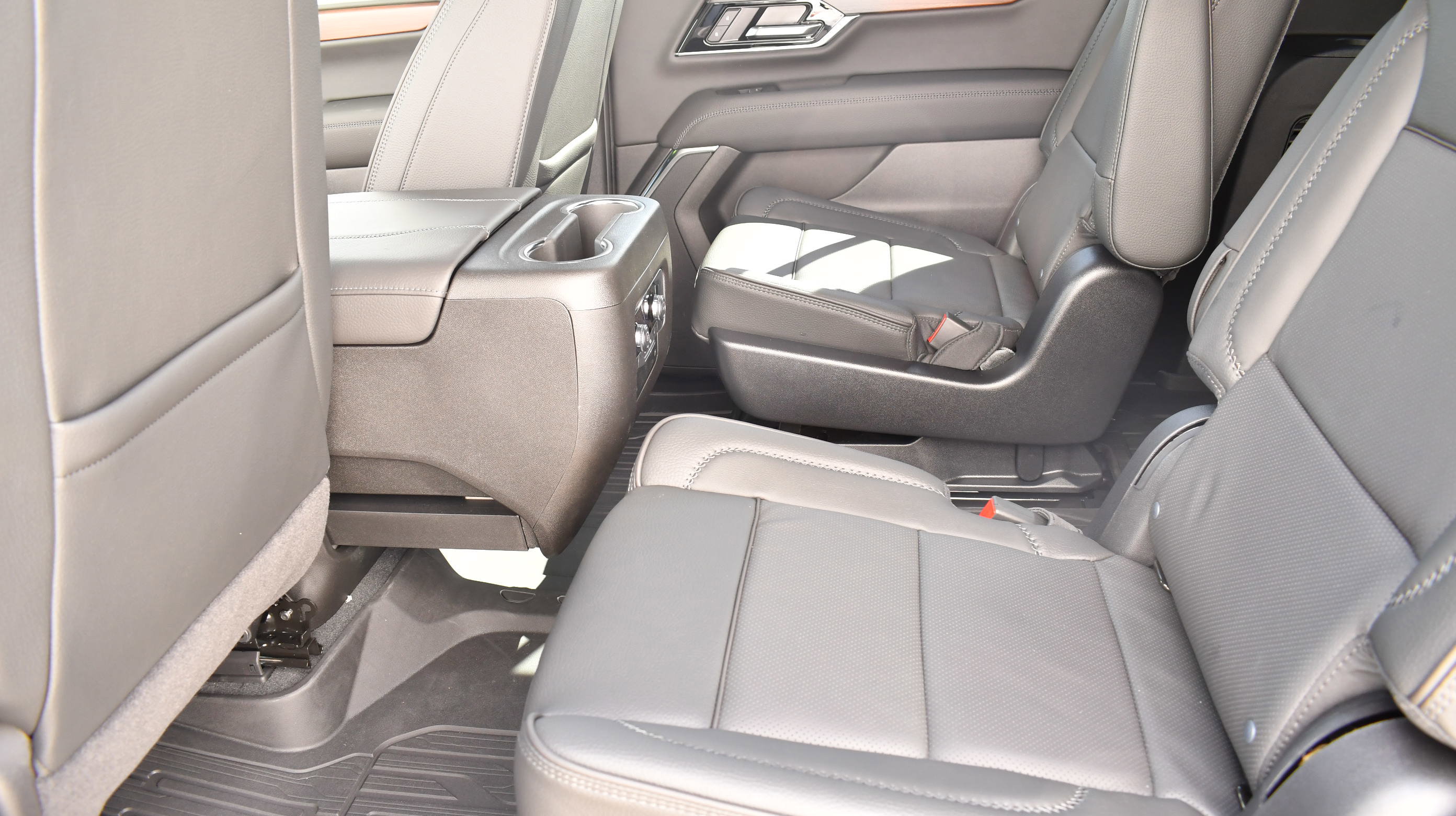 New 2026 GMC Yukon XL Denali AWD/4WD image 29